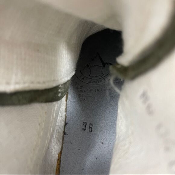 La Sportiva Kaukulator Climbing Shoe Dru Rock
Size EU 36 - Picture 10 of 11